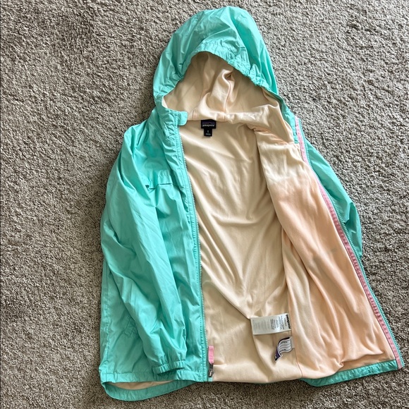 Patagonia Mint Green Hooded Windbreaker - Picture 2 of 3